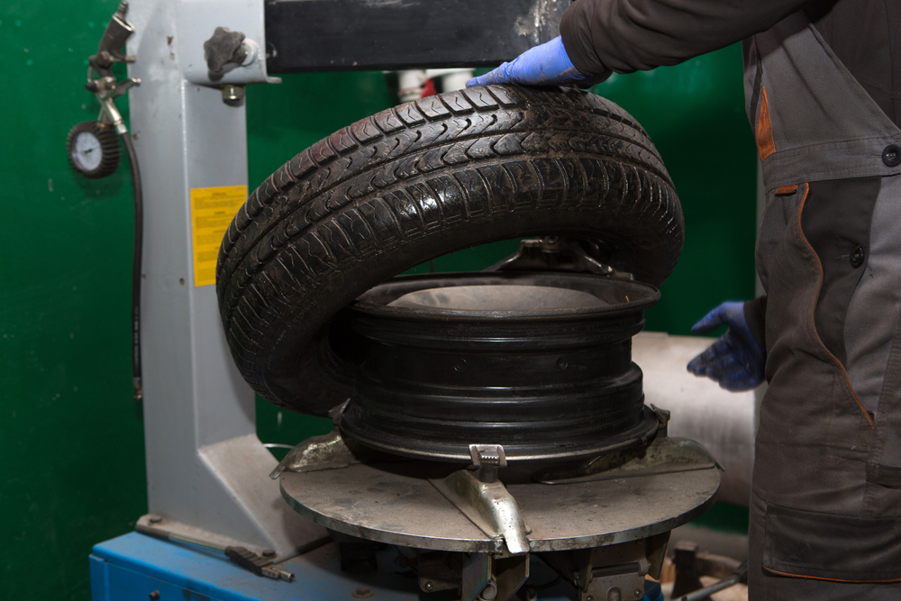 Mobile tyre repair